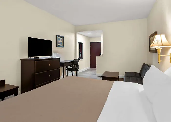 Quality Inn And Suites Lafayette