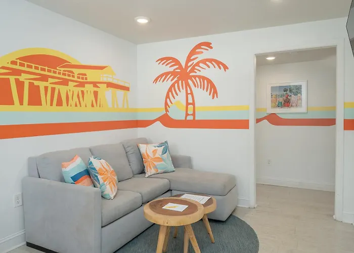 Royal Palms Motel