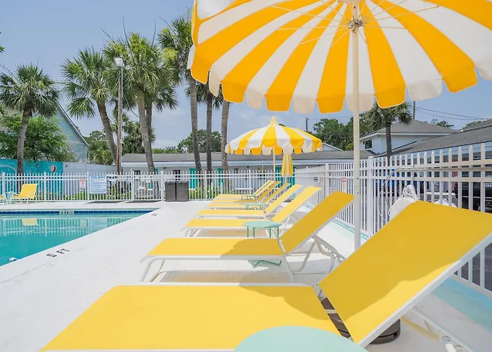 Royal Palms Motel