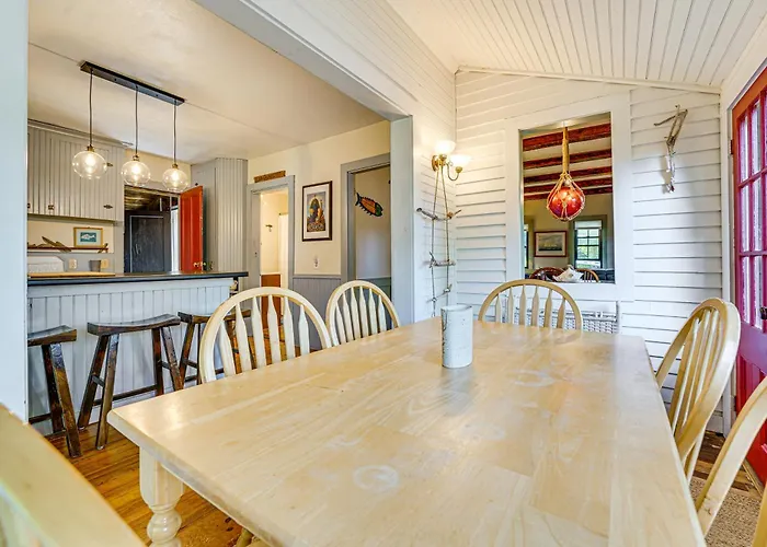 Charming Cottage W/ Patio, Walk To Boothbay Harbor