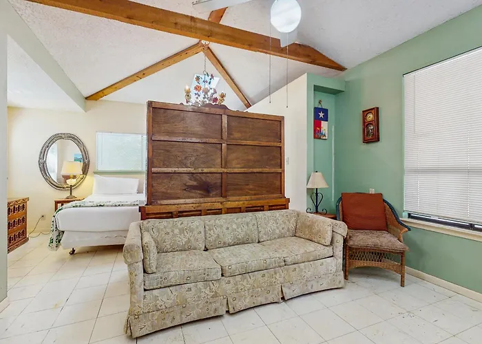 Shamrock Cottage