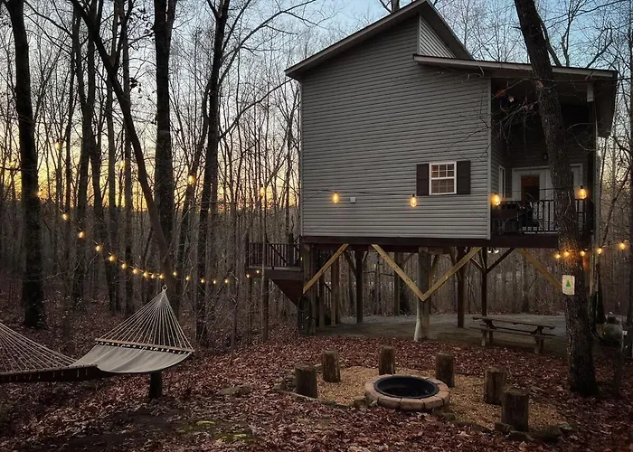 Serenity Escape Treehouse On 14 Acres Near Little River Canyon