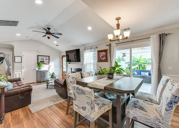 Bluffton Getaway W/ Fenced Yard: 7 Mi To Beach!