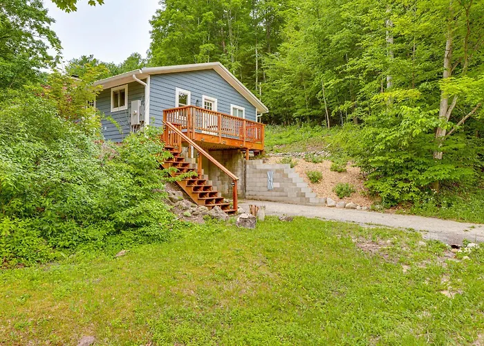 Secluded Suttons Bay Retreat W/ Fire Pit!
