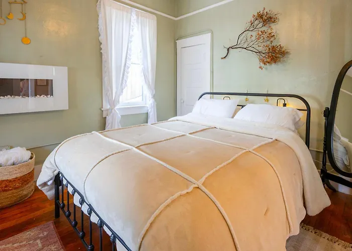Bisbee Home: Fantastic Views & Walkable Location!