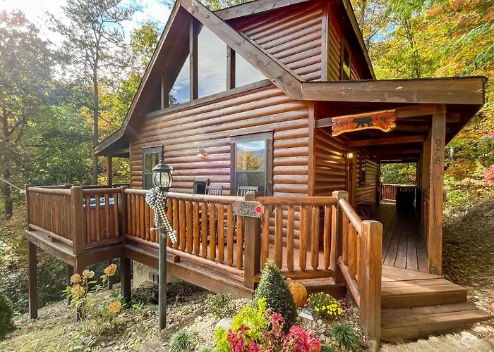 Cozy Cabin - Beautiful Mountain Views, Hot Tub + Pool Table