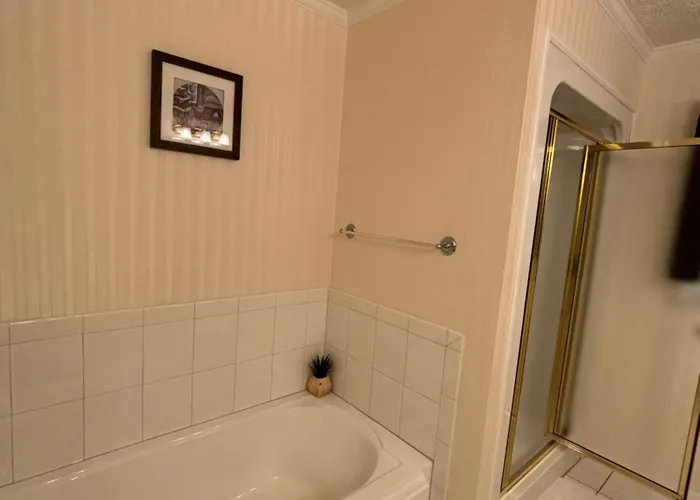 The Mirror Lake Suite