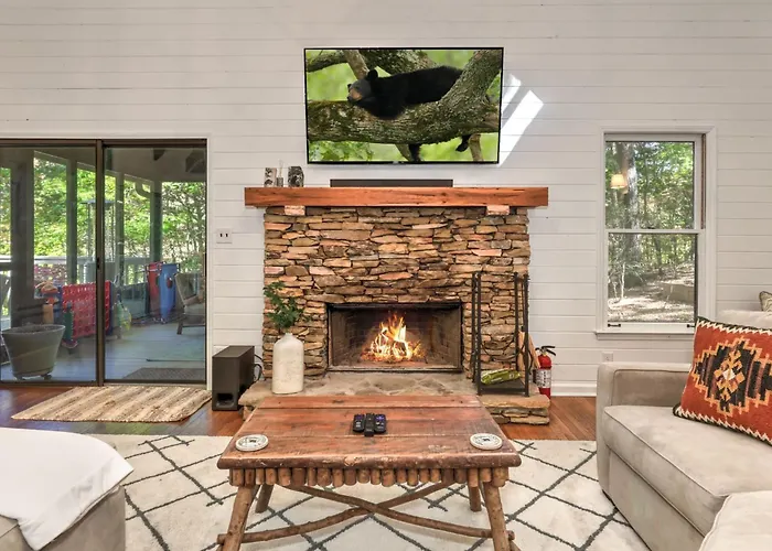 Mountain Paradise - Play Games + Enjoy Wooded Serenity!