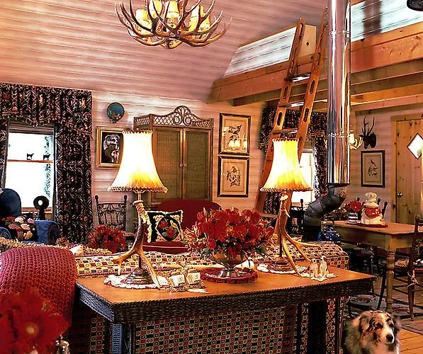 Goldilocks Cabin