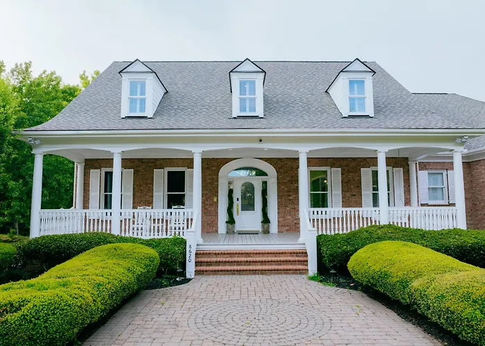 Retreat Estate In Apex Nc