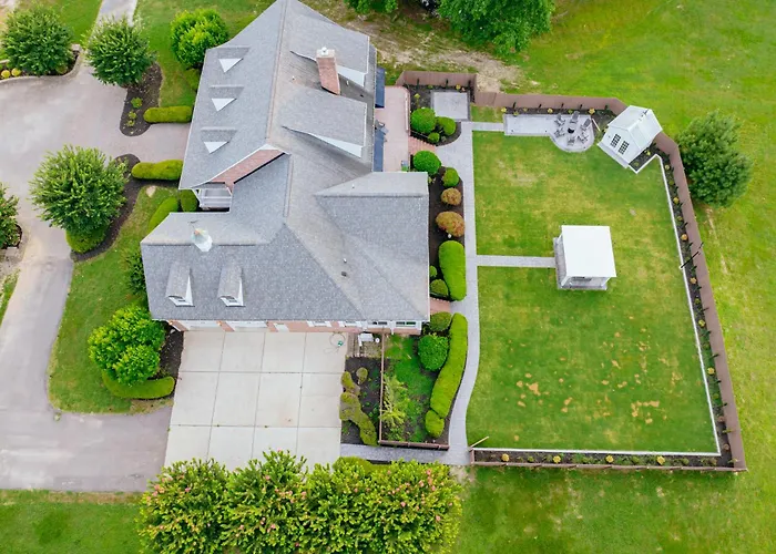 Retreat Estate In Apex Nc