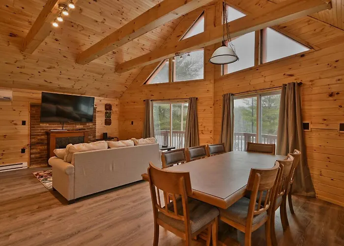 New ! Lake Front Lookout Log Cabin! Private Lake !
