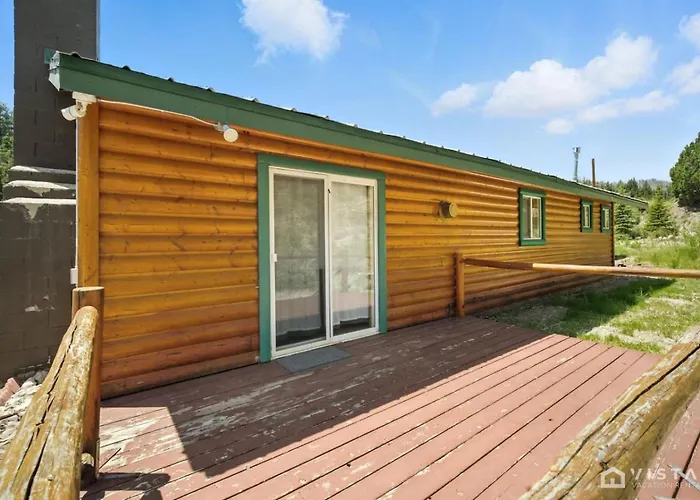 Stunning Log Cabin Close To Panguitch Lake