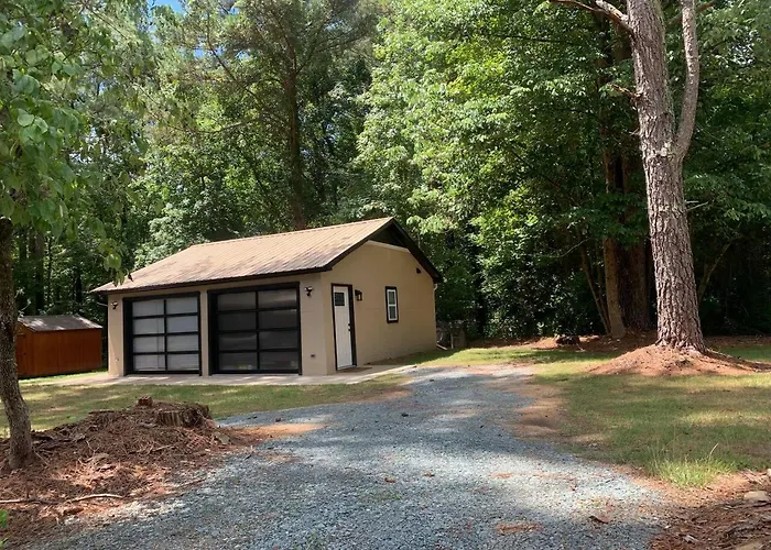Chapel Hill Guest House Retreat