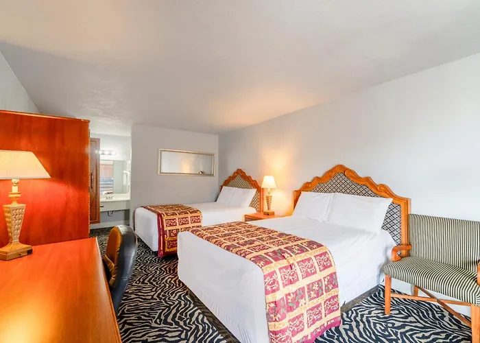 Castle Inn & Suites By Oyo Lawton