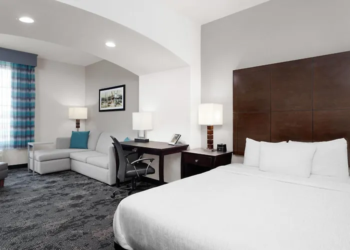 La Quinta By Wyndham Columbus - Edinburgh
