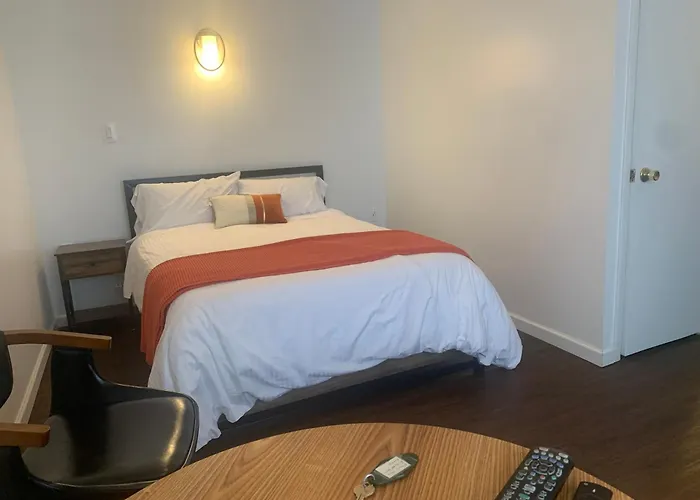 Gatehouse Motel