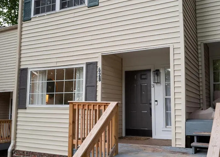 Idlewood Townhomes 3Beds Apt 3