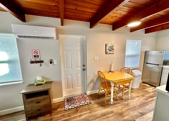 Cottage 34, Coconut Cottage - Dora Canal Court - A Downtown, Waterfront Community