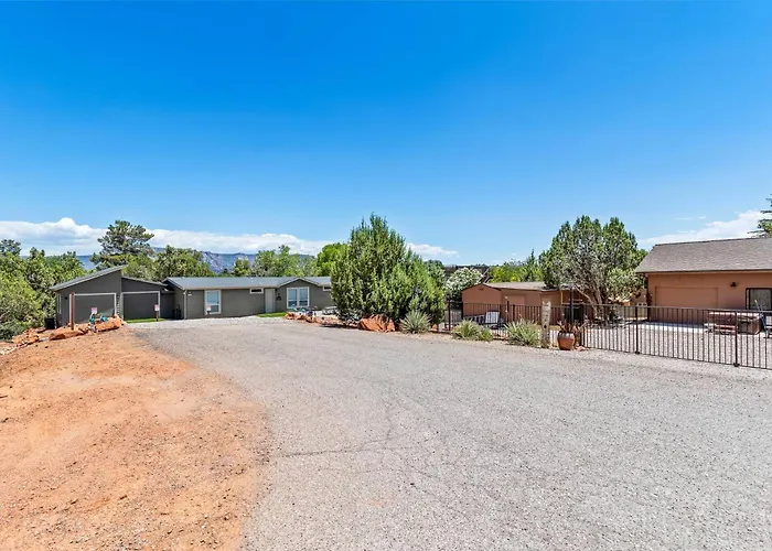 Chimney Rock Suite - Unit C - Red Rock Retreat