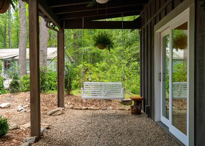 Cashiers Hideaway