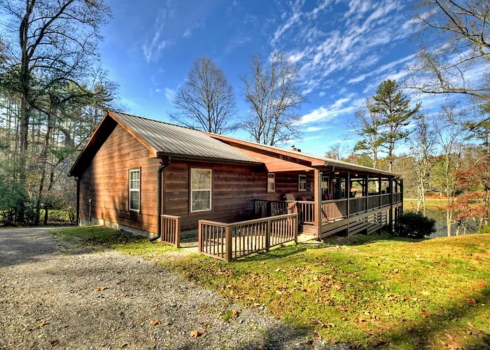 Moon Tower Cabin - Beautiful Water Views Firepit More