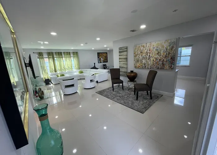 Spacious 4Br Home 5 Min From Hard Rock Stadium