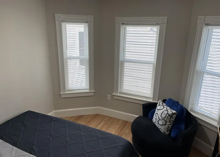 Downtown Apt King Beds Mins To Salem