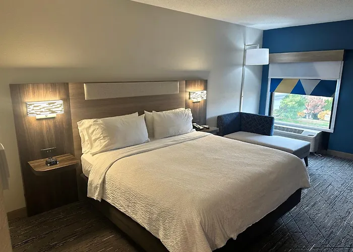 Holiday Inn Express Hotel & Suites West Chester By Ihg