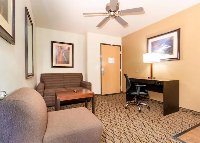 Grand Canyon Hotel & Suites