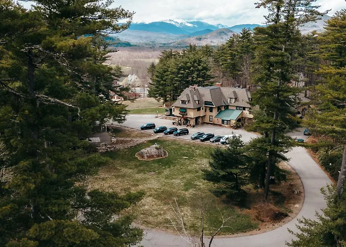Stonehurst Manor Breakfast & Dinner Included
