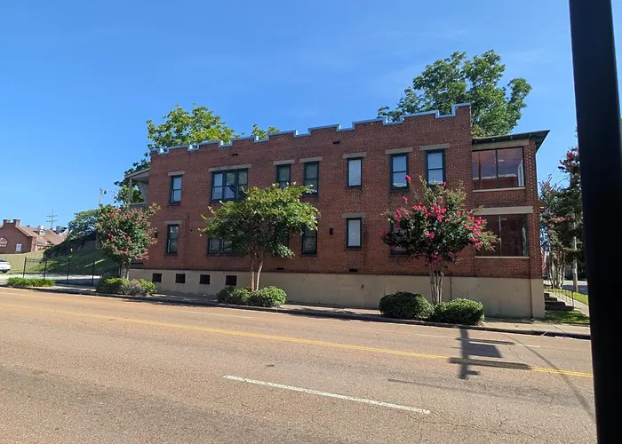 Historic Upscale Loft In Downtown Vicksburg!