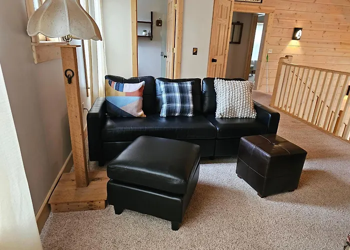 River Bend Escape By Leavetown Vacations