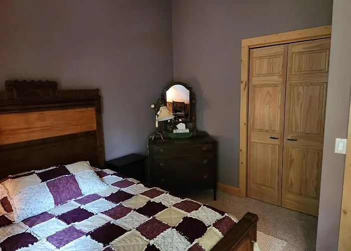 River Bend Escape By Leavetown Vacations