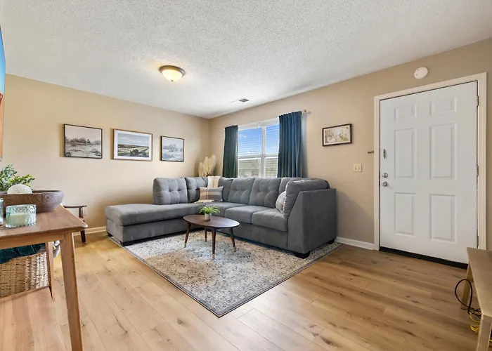 2 Bed 1 Bath In-Unit Laundry, Pet Friendly,Carport