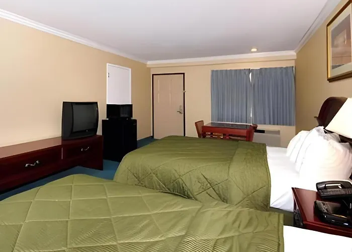 Quality Inn Near City Of Hope