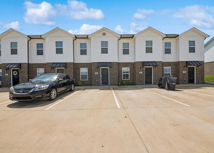 Arte Luxury Townhomes F6 I Comfy 2 Bed 25 Bath