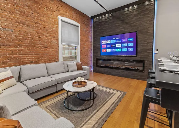 Top Floor Loft By Convention Center Smart Home