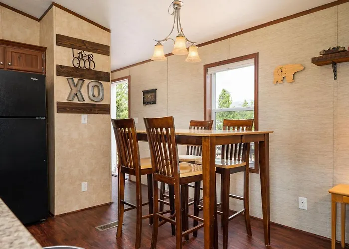 Zig Zag Retreat, Cozy, Pet-Friendly Escape Near Lakes, And Rocky Mountain National Park
