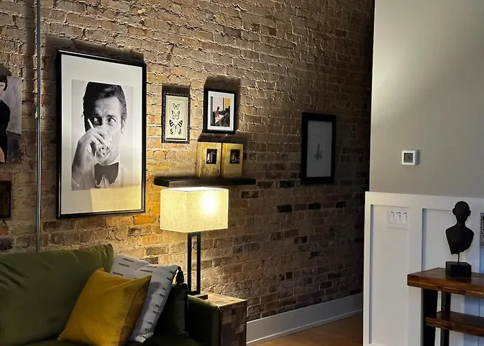 Cozy Loft Retreat For Two