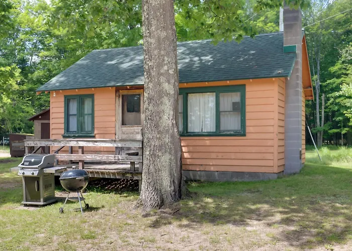 South Twin Lake Cabin W/ Dock, Steps To Water