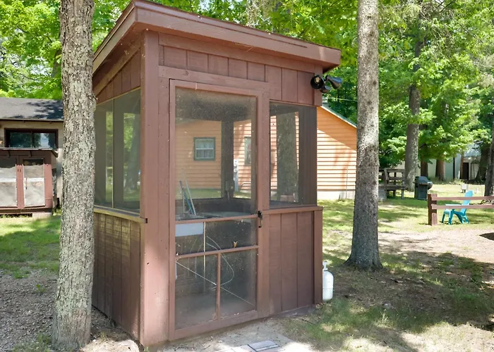 South Twin Lake Cabin W/ Dock, Steps To Water