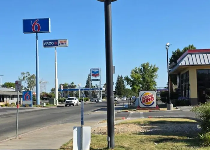 Deluxe Inn Willows On I-5