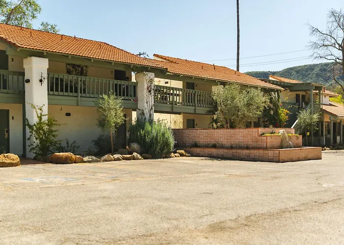 Hummingbird Inn