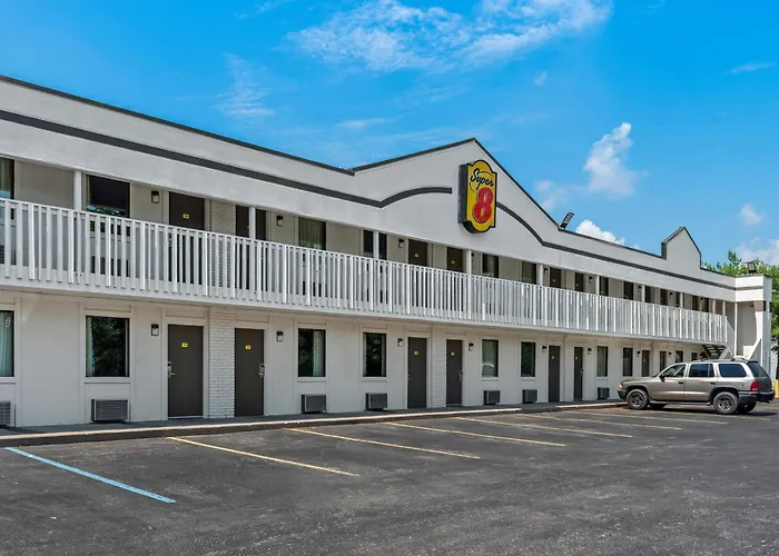 Super 8 By Wyndham Brownsburg