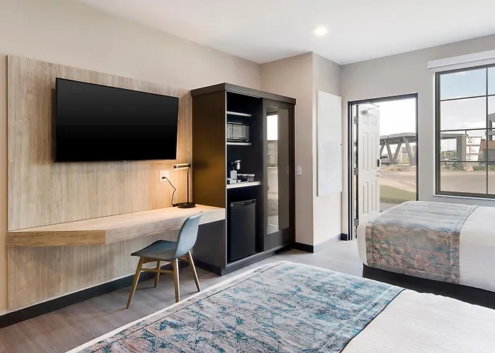 Clubhouse Hotel & Suites Rapid City