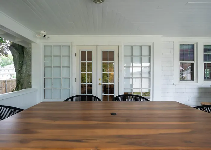 Beechmont-Charming Colonial For Events And Getaways!