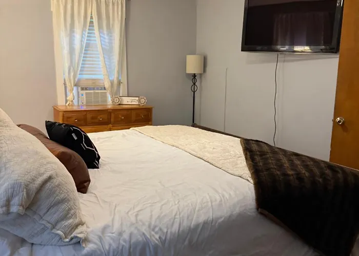 Bluebonnet Apartment Athens Tx King Size Bed 2 Min From Courthouse