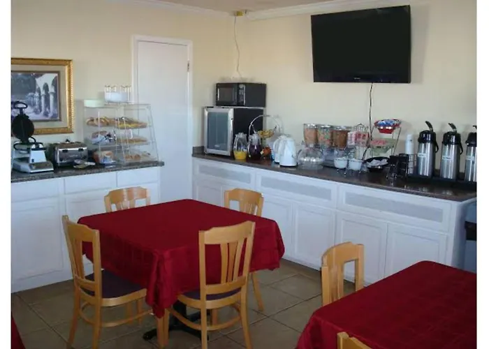 Route 66 Desert Rose Motel County Inn