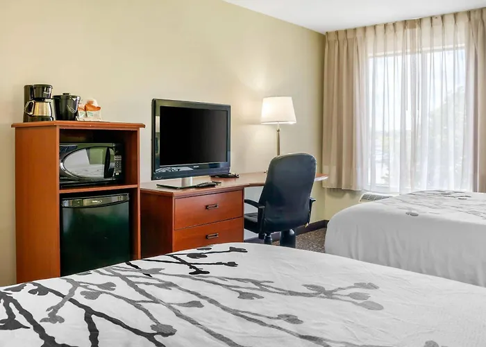 Sleep Inn & Suites Milwaukee Airport